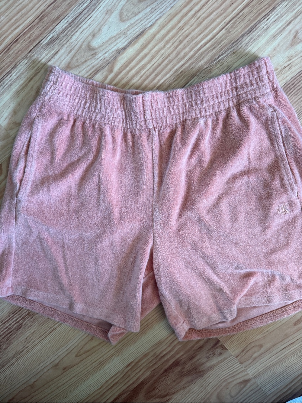Calvin Klein Terry Cloth Pull On Shorts in Coral Great for Summer / Size M